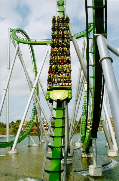 hulk roller coaster tunnel